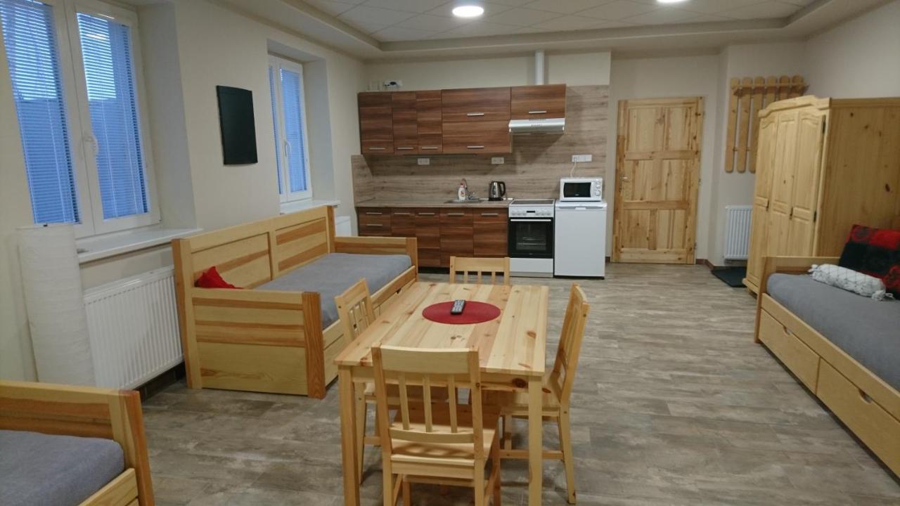 Apartman Zamberk Luaran gambar